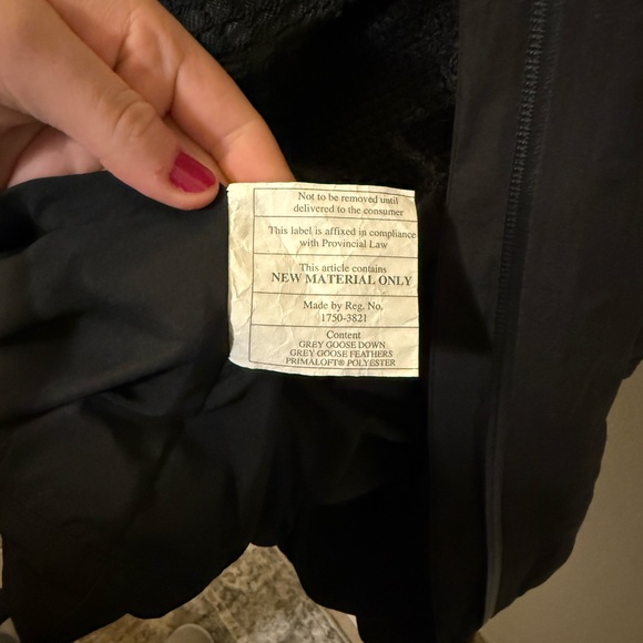 Lululemon Puffer Vest - Picture 15 of 15